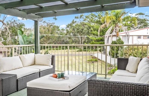 Narrawallee House | The Salty Deck Summar