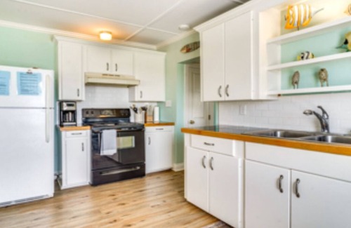 Cypremort Point Cottage | The Salty Point.a waterfront fishing cottage with kayaks, ping pong and more!