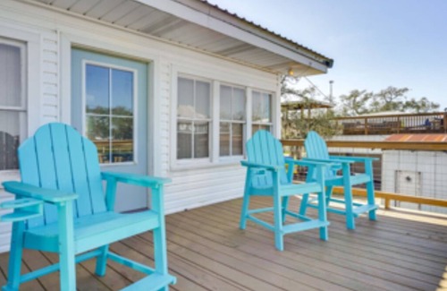 Cypremort Point Cottage | The Salty Point.a waterfront fishing cottage with kayaks, ping pong and more!