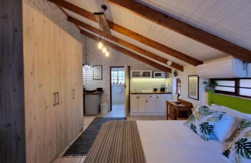 Mountainside Apartment | The Sculpture Yard