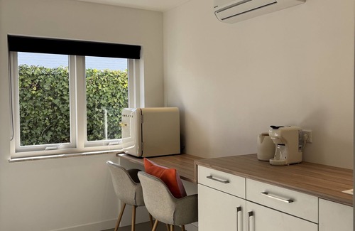 Oostkapelle Apartment | The Sea Buckthorn | Hotel suite for 2 persons 500 m from the beach!