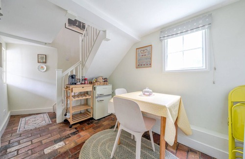 Kimbolton Cottage | The Secret Cottage in the centre of historic Kimbolton village, Cambridgeshire