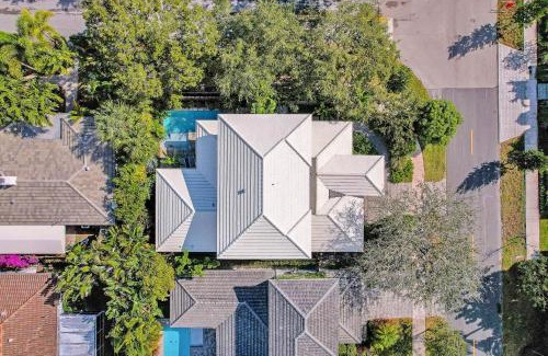 Poinsettia Heights Villa | The Secret Garden - Stunning Luxurious Villa in Fort Lauderdale