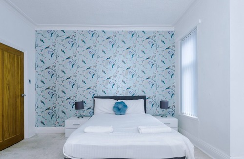 Salford House | The Seedley 4 Bedroom House - Salford