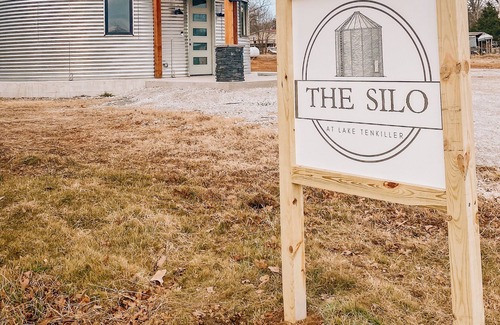 Vian House | The Silo at Lake Tenkiller- One of a kind stay!