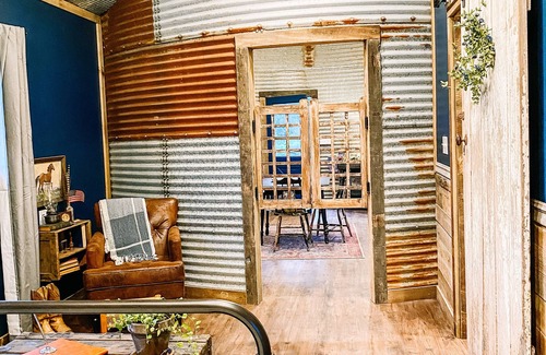 Lynchburg Other | The Silos at Promise Manor "Duke". Farm stay mins from historic Lynchburg, TN.