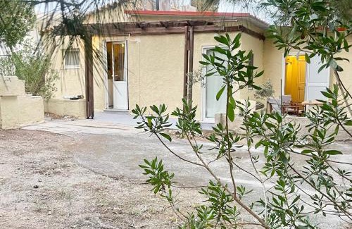 Lagonissi House | The Simple Space, a pause near the sea