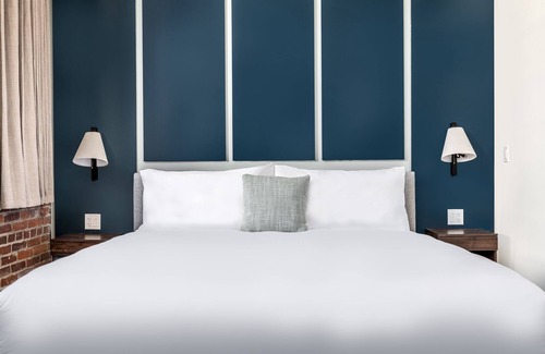 Skowhegan Hotel | The Skowhegan By Kasa