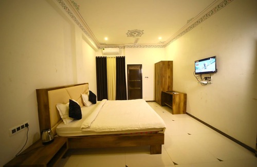 Nathdwara Hotel | The Sky Comfort Shreenath