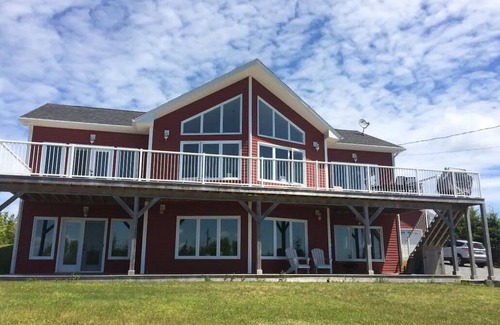 East Lawrencetown House | ★The Skyscape House★ beautiful & bright getaway