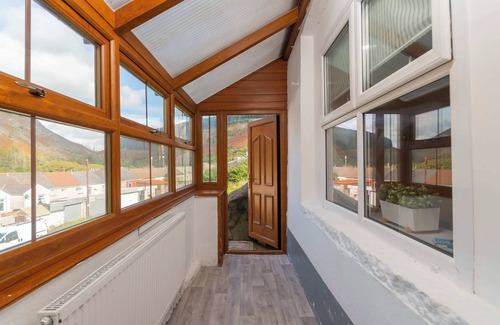 Port Talbot House | THE SPACE Large House In Afan Forest Bike Park
