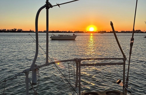 Whitney Beach Boat Rental | “The Spot”nGuaranteed Dolphin and Sea Life Sightings!