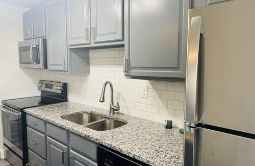 Villa Park Apartment | The Spot on 6th near Downtown Denver!