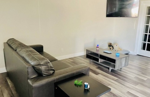 Villa Park Apartment | The Spot on 6th near downtown Denver!