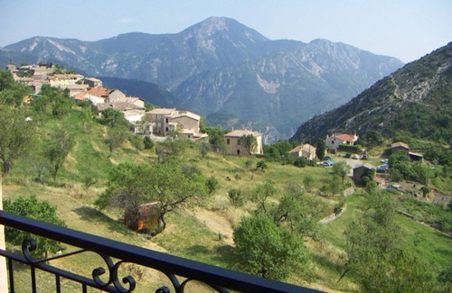 Utelle House | The Squirrels of Utelle