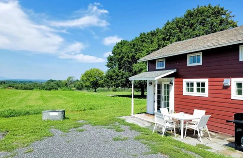 Valatie Cottage | The Stable at Fairland Farm - Converted Country Retreat