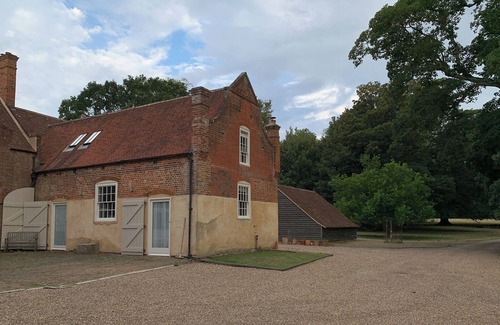 Woolage Green Cottage | The Stable was renovated in 2020 to enhance your stay in the Canterbury area.