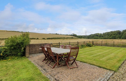 Stair Cottage | THE STABLES AT DALDORCH, pet friendly, with open fire in Tarbolton