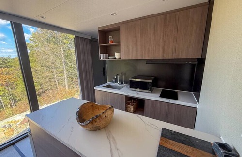 Campton Cabin | The Starship at Komodo Springs