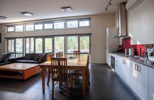 Darley House | The Studio in Bacchus Marsh for up to 8 guests