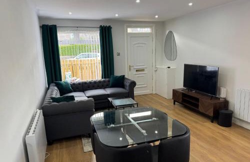 Central Aberdeen Apartment | The Studio - with free parking
