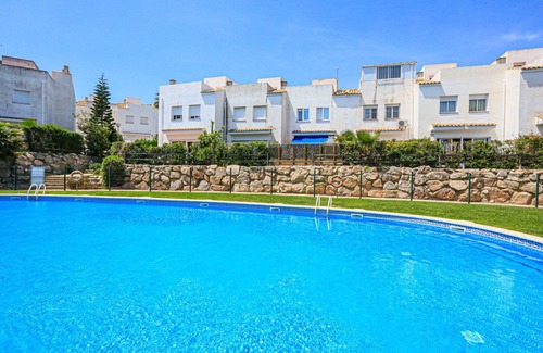 Cap de Salou Ski Chalet | THE SUMMERS