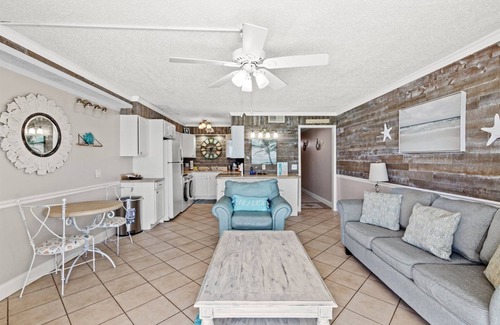Panama City Beach Condo | The Summit 816