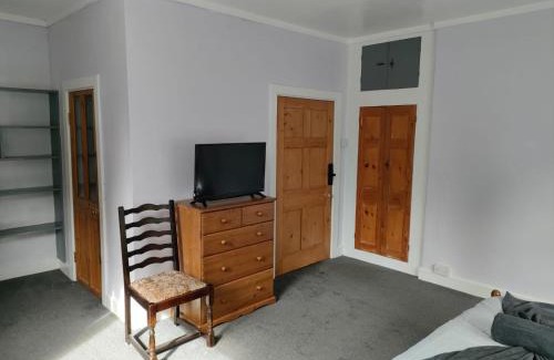 Kidderminster House | The Summit