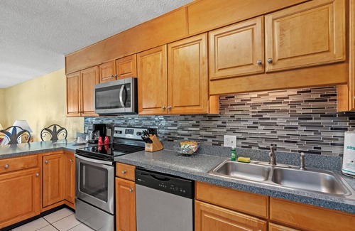 Bel Air Condo | The Summit PCB 532 * 2 Bed, 2 Bath * East Corner Beachfront