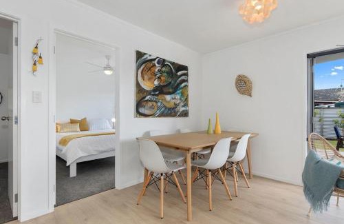 Mangawhai Heads House | The Sunshine Bungalow - Mangawhai Heads Home