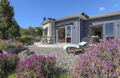Waipahihi House | The Sweet Spot Taupo
