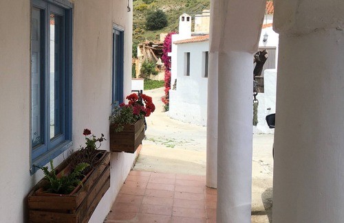 Rubite Apartment | The Tack Room (Former Stables)