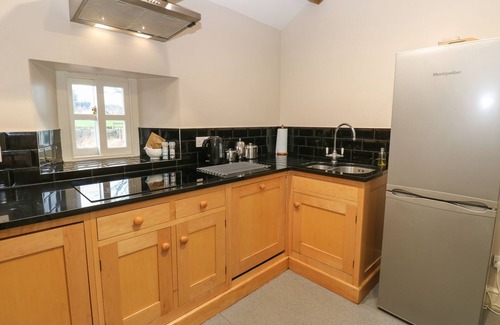 Fremington Cottage | THE TITHE BARN, pet friendly, with open fire in Barnard Castle