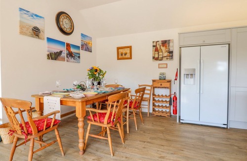 Ash Mill Cottage | THE TITHE BARN, pet friendly, with open fire in South Molton