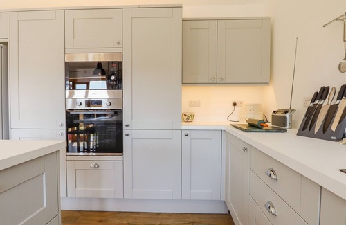 Ash Mill Cottage | THE TITHE BARN, pet friendly, with open fire in South Molton