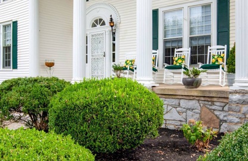 Lynchburg House | The Tolley House is one of the most storied and elegant homes in the region!