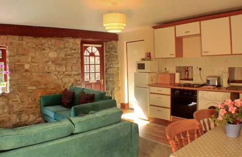 Whitland Cottage | The Tower - sleeps 3 guests in 1 bedroom