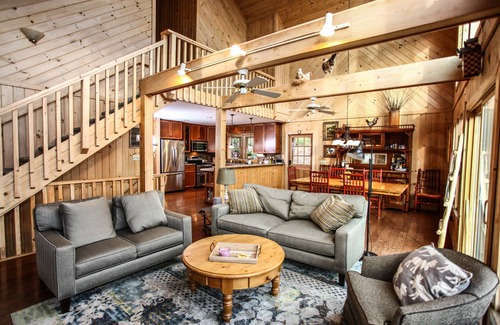 Tate House | "The Twisted Branch" lodge at Bent Tree