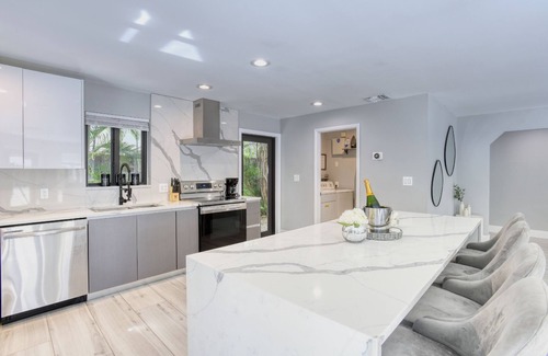 Harbour Inlet Villa | The Ultimate FTL Group Stay: Double the Space, Double the Amenities!