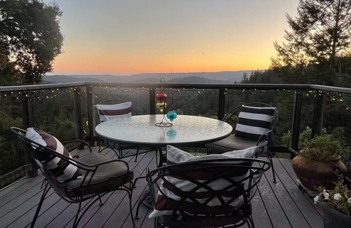 Los Gatos House | The Ultimate Retreat - Luxury, Nature, Convenience