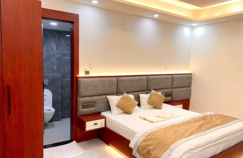 Haraiya Hotel | The Vatika Paradise