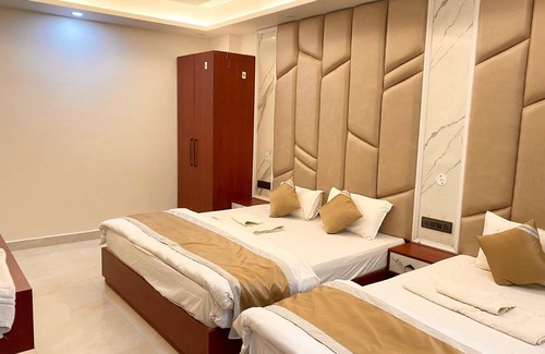 Haraiya Hotel | The Vatika Paradise