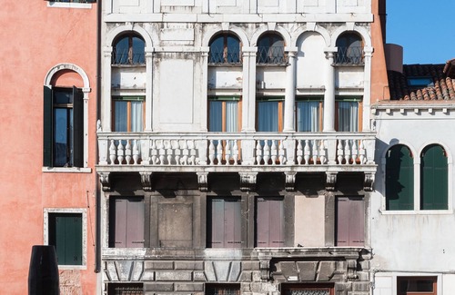 Cannaregio Apartment | The Venetian House with a view of the Cannaregio canal IT027042C2DHCNX36U