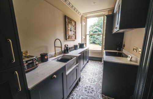 Fremington House | The Victorian Suite