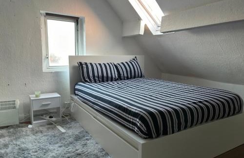 Handsworth House | The Vines Guest House