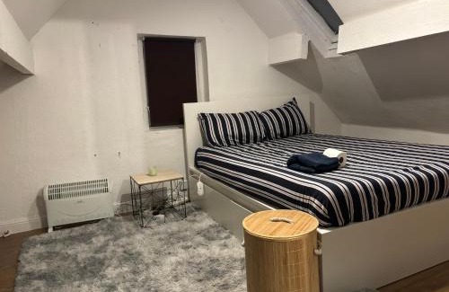 Handsworth House | The Vines Guest House