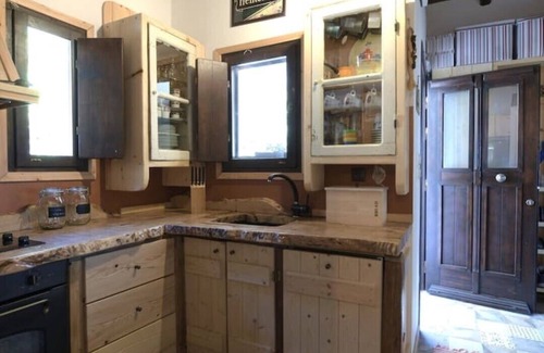 Mesaia Trikala House | The Walnut Tree Lodge-Mountain house in Greece