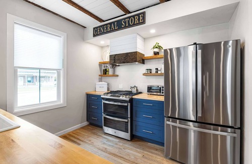 Ludlow House | The Washburn: Renovated 4-BR Home 2-Min to Okemo