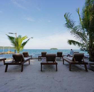 Koh Rong Hotel | The Wavy Sailor