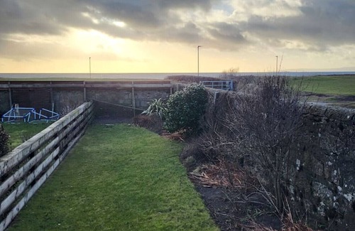 Troon House | The Wee House -Coorie Doon Stays